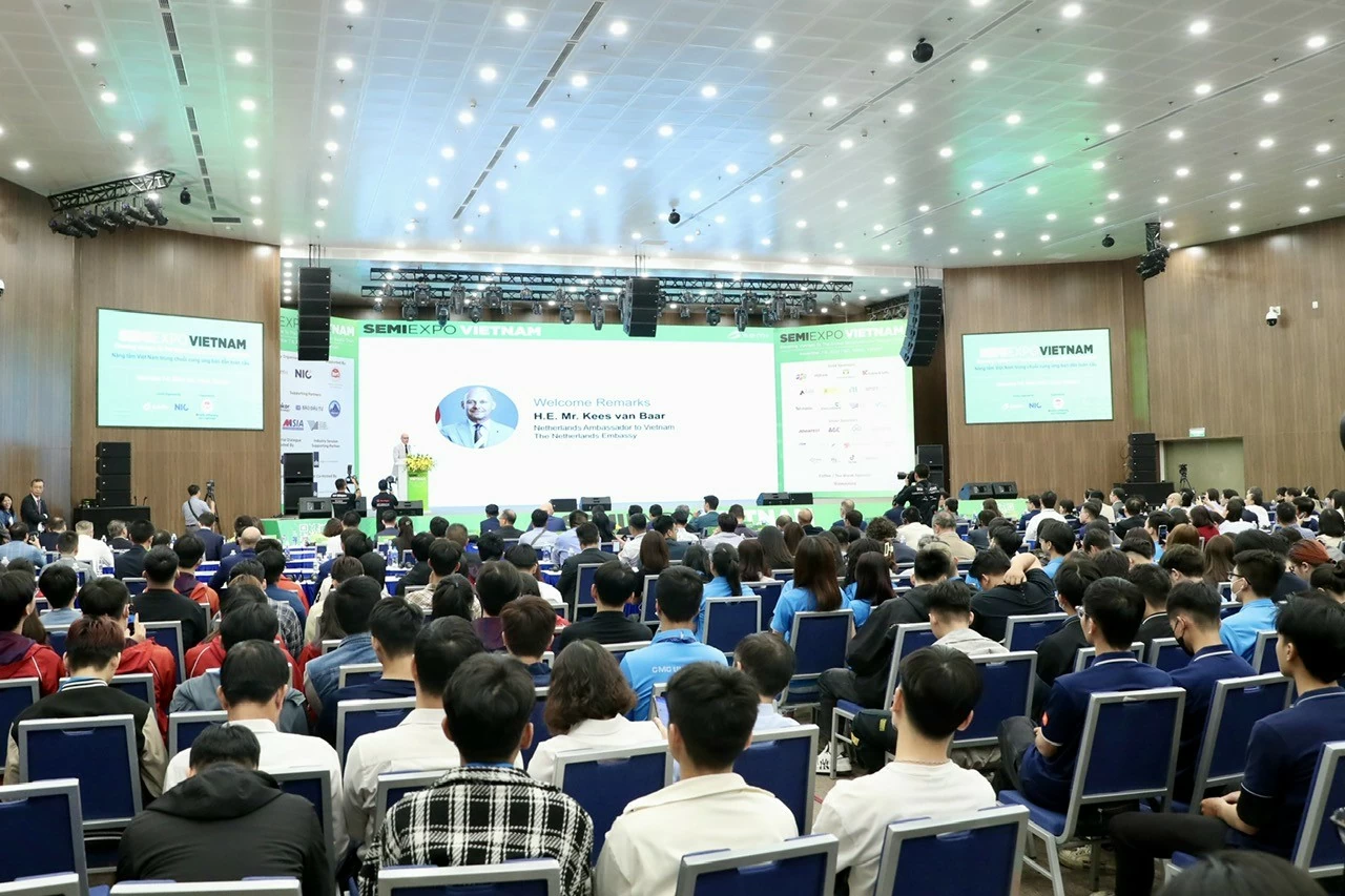 Chuỗi cung ứng thiết bị bán dẫn toàn cầu: Việt Nam đủ khả năng để vươn lên mạnh mẽ Chuỗi cung ứng thiết bị bán dẫn toàn cầu: Việt Nam đủ khả năng để vươn lên mạnh mẽ