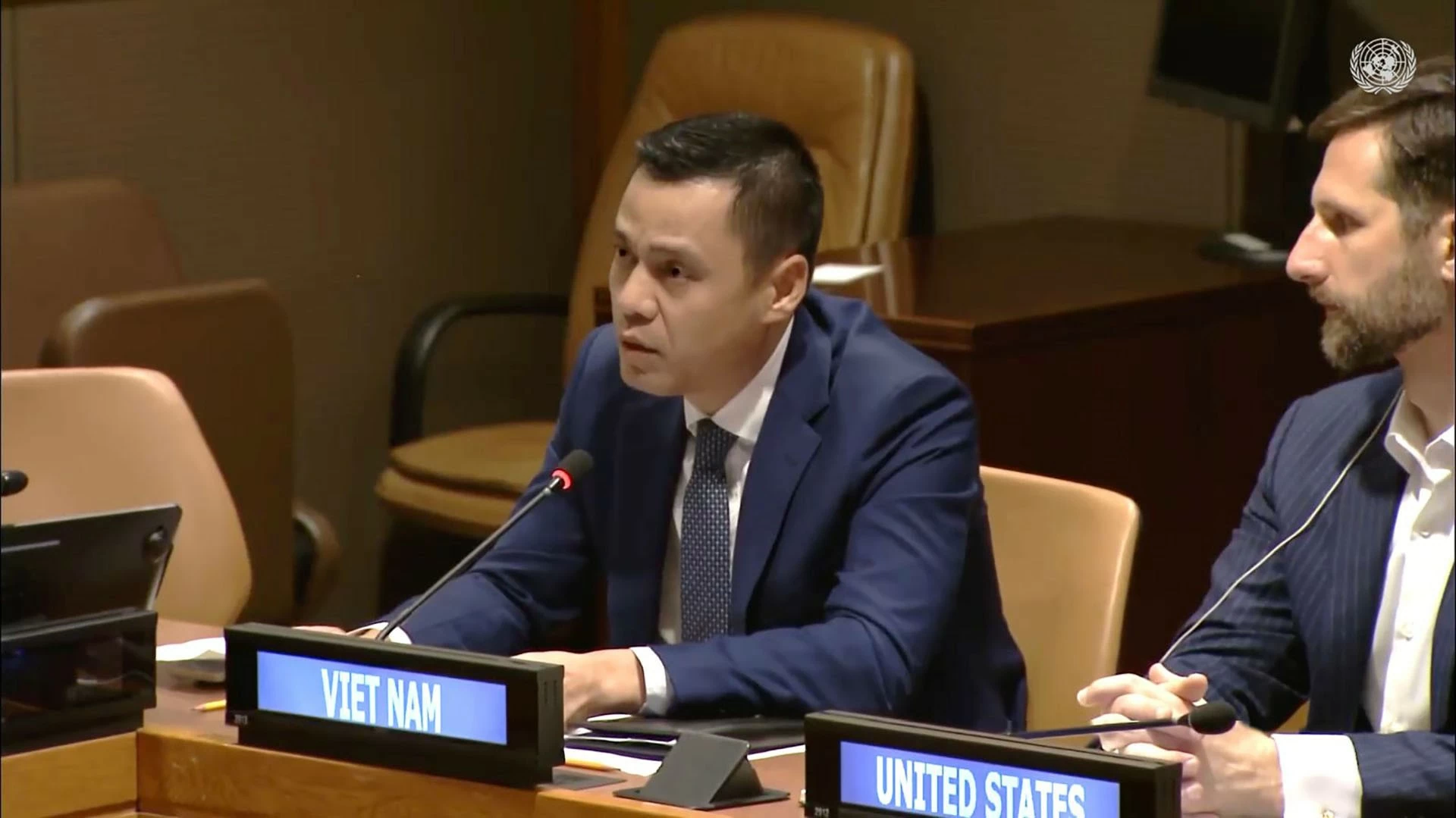 Việt Nam bày tỏ đoàn kết với Cuba khắc phục hậu quả cơn bão Oscar Việt Nam bày tỏ đoàn kết với Cuba khắc phục hậu quả cơn bão Oscar