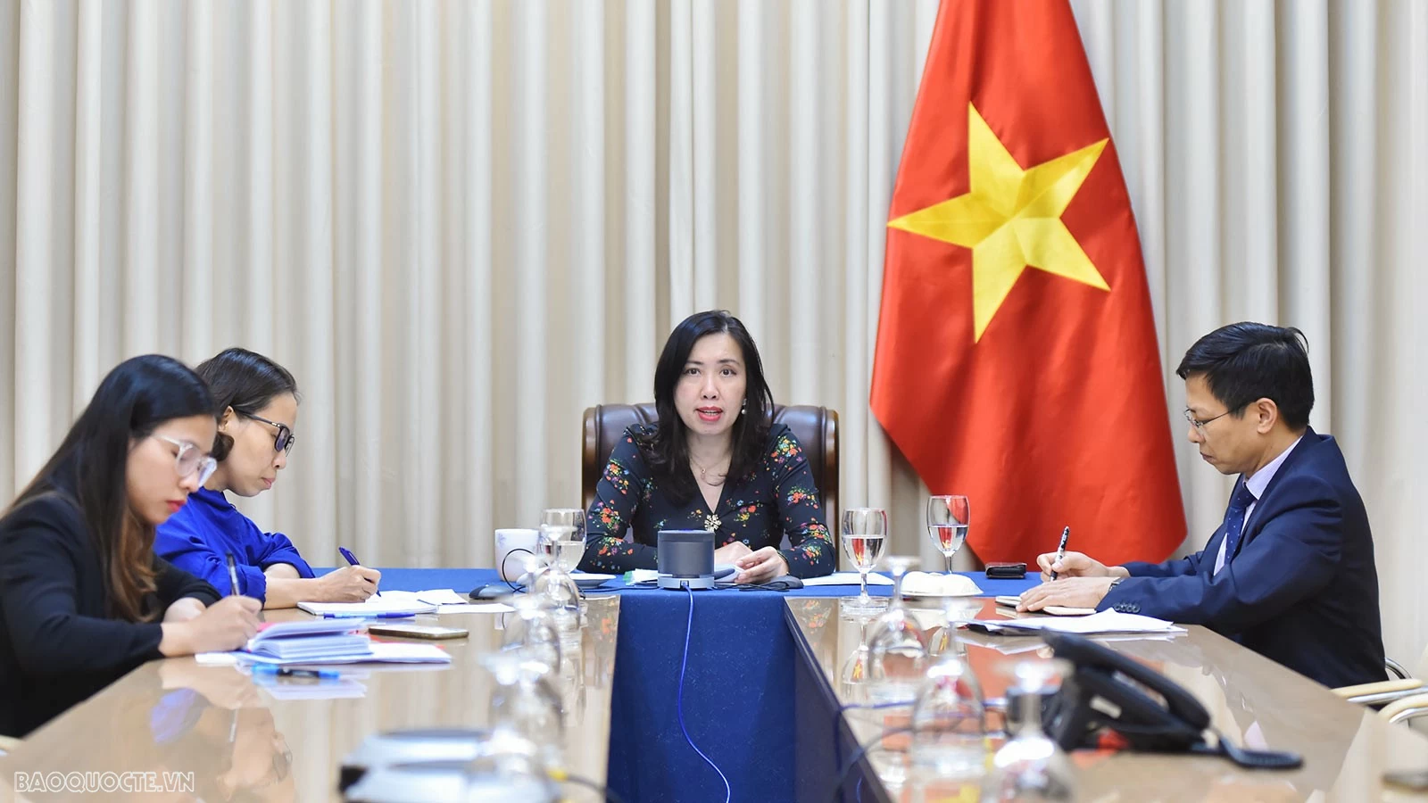 Việt Nam-Kyrgyzstan điện đàm tăng cường trao đổi đoàn cấp cao, thúc đẩy hợp tác kinh tế Việt Nam-Kyrgyzstan điện đàm tăng cường trao đổi đoàn cấp cao, thúc đẩy hợp tác kinh tế