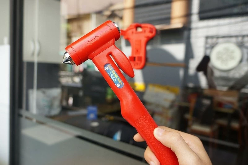 Những vật dụng thiết yếu nên có trên ô tô mà bạn cần biết Những vật dụng thiết yếu nên có trên ô tô mà bạn cần biết