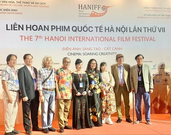 HANIFF 2024: Điện ảnh Iran gây ấn tượng, nghệ sĩ Việt Nam nhận giải Diễn viên trẻ triển vọng HANIFF 2024: Điện ảnh Iran gây ấn tượng, nghệ sĩ Việt Nam nhận giải Diễn viên trẻ triển vọng