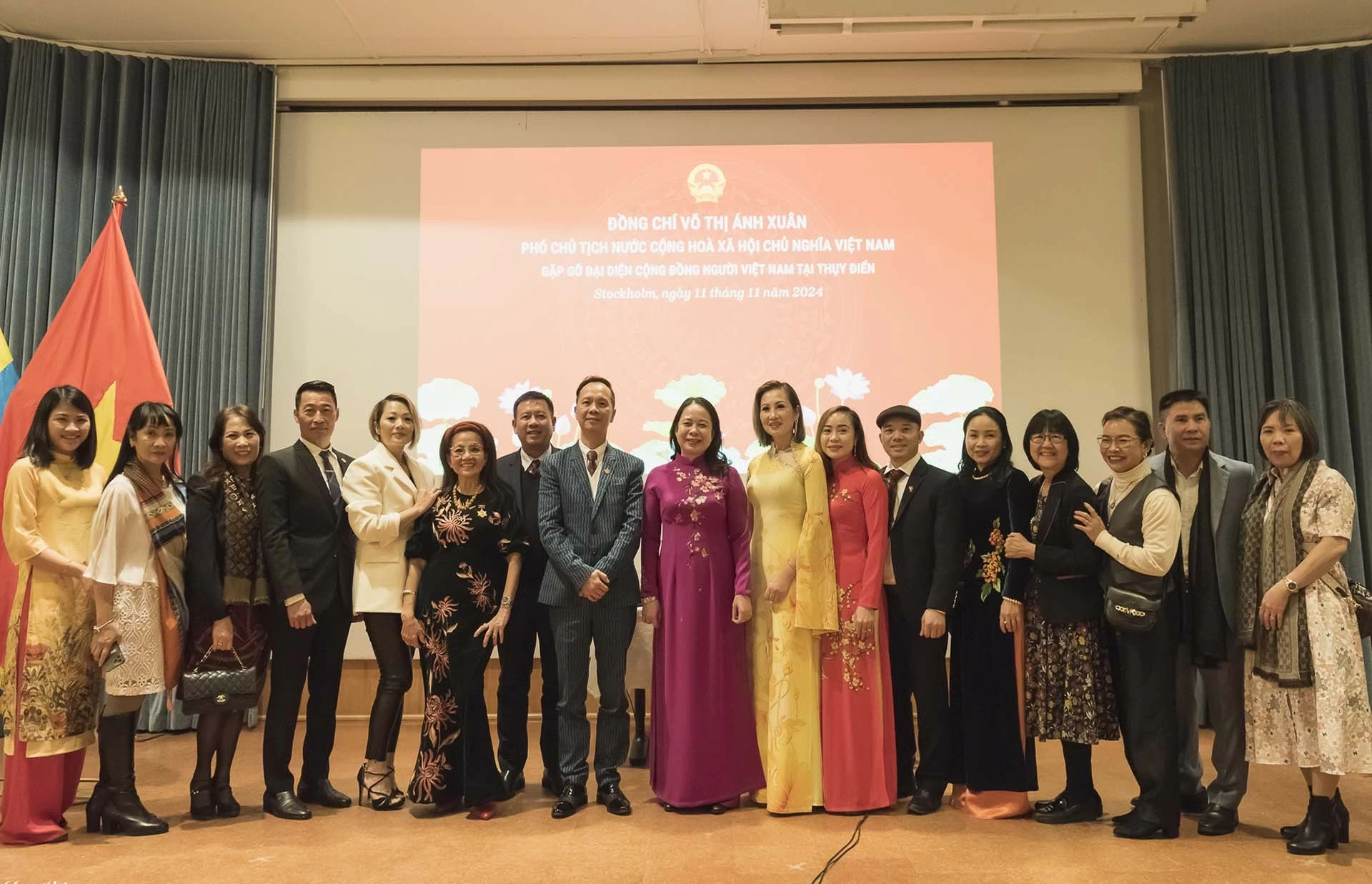 Cộng đồng người Việt Nam tại Thụy Điển chung sức đồng lòng đóng góp vào sự phát triển của quê hương Cộng đồng người Việt Nam tại Thụy Điển chung sức đồng lòng đóng góp vào sự phát triển của quê hương