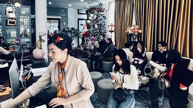 Tạo dựng thương hiệu từ đam mê phun xăm thẩm mỹ: câu chuyện của Nguyễn Lan Thương