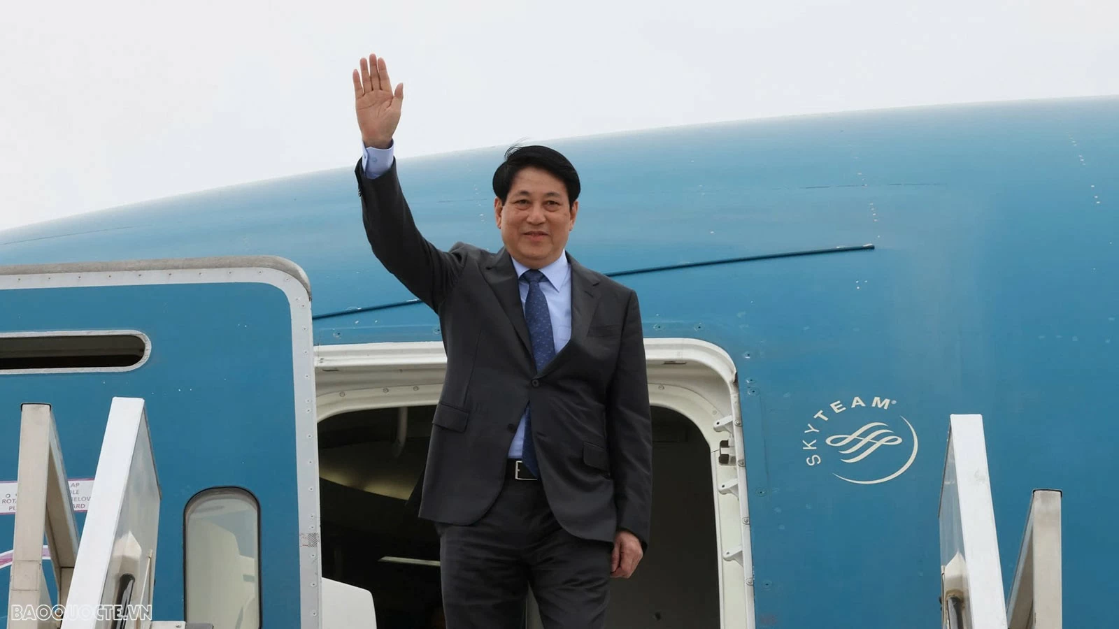 Toàn cảnh Chủ tịch nước Lương Cường đến thủ đô Lima, bắt đầu thăm chính thức Cộng hòa Peru và tham dự APEC 2024 Toàn cảnh Chủ tịch nước Lương Cường đến thủ đô Lima, bắt đầu thăm chính thức Cộng hòa Peru và tham dự APEC 2024