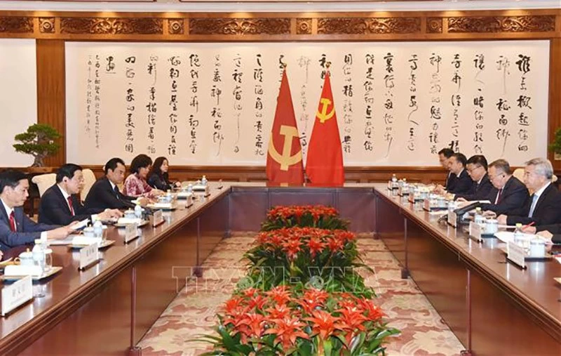 Đoàn đại biểu Đảng Cộng sản Việt Nam thăm và làm việc tại Trung Quốc Đoàn đại biểu Đảng Cộng sản Việt Nam thăm và làm việc tại Trung Quốc