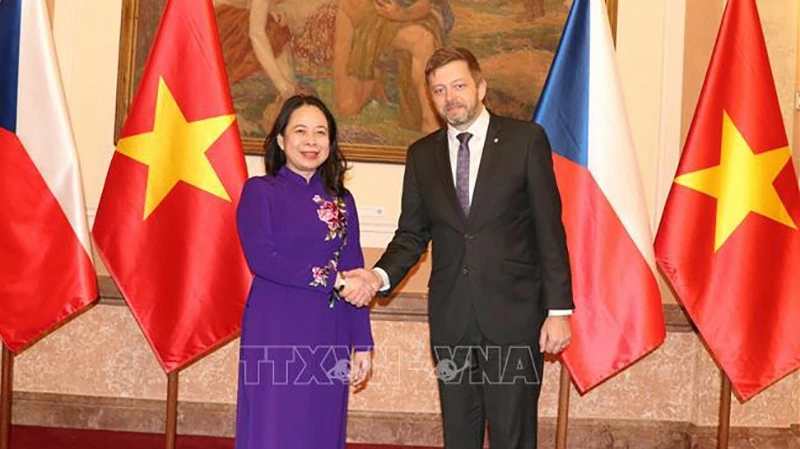 Các doanh nghiệp lớn của Czech ngày càng quan tâm đến thị trường Việt Nam Các doanh nghiệp lớn của Czech ngày càng quan tâm đến thị trường Việt Nam