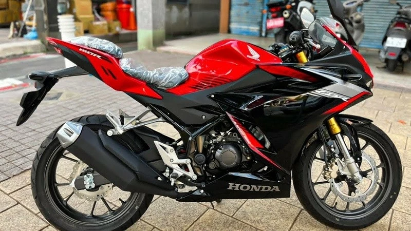 Cập nhật bảng giá xe Honda CBR150R mới nhất tháng 11/2024 Cập nhật bảng giá xe Honda CBR150R mới nhất tháng 11/2024