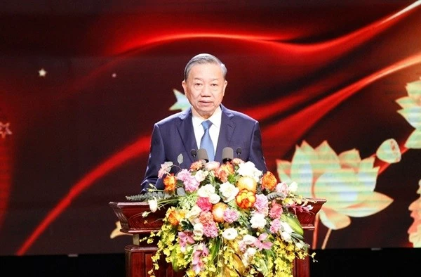 Hồ Chí Minh - Hành trình khát vọng 2024: Tôn vinh các tập thể, cá nhân điển hình tiên tiến tiêu biểu toàn quốc Hồ Chí Minh - Hành trình khát vọng 2024: Tôn vinh các tập thể, cá nhân điển hình tiên tiến tiêu biểu toàn quốc