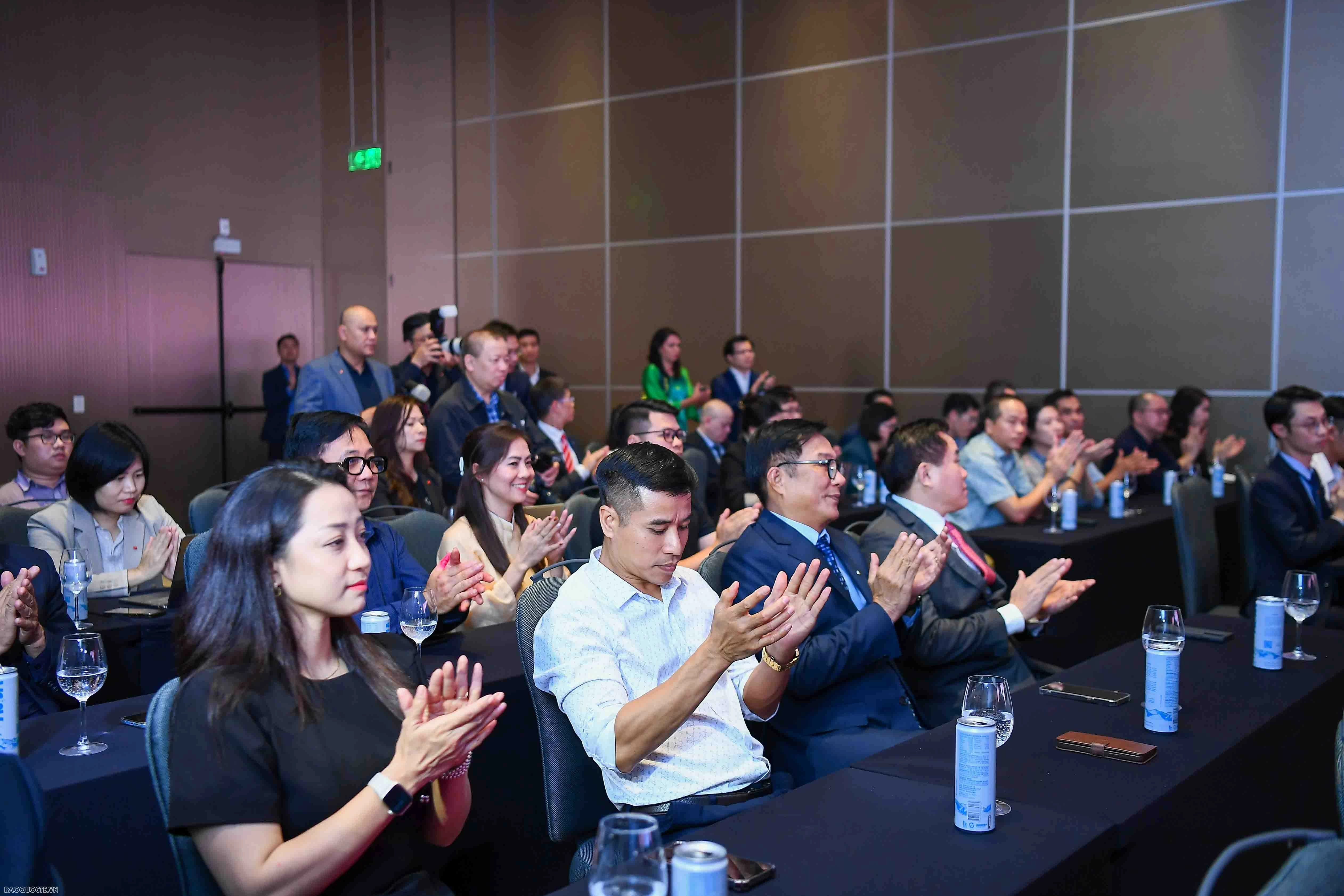 Thủ tướng Phạm Minh Chính gặp gỡ cộng đồng người Việt Nam tại Brazil Thủ tướng Phạm Minh Chính gặp gỡ cộng đồng người Việt Nam tại Brazil