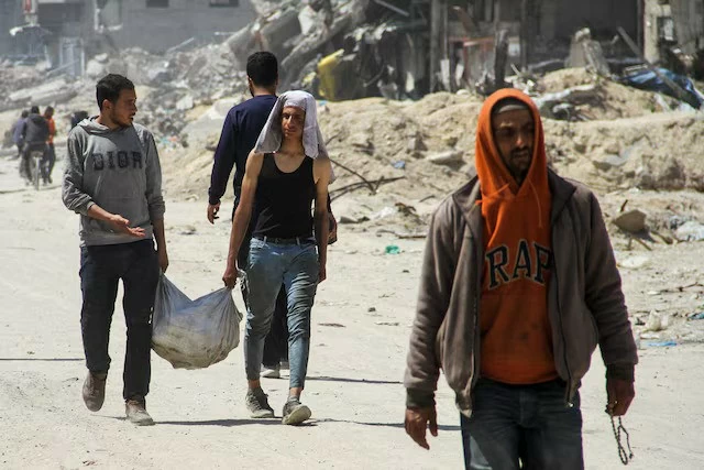 Italy chở viện trợ nhân đạo đến Dải Gaza, cam kết hỗ trợ hạ nhiệt xung đột Italy chở viện trợ nhân đạo đến Dải Gaza, cam kết hỗ trợ hạ nhiệt xung đột