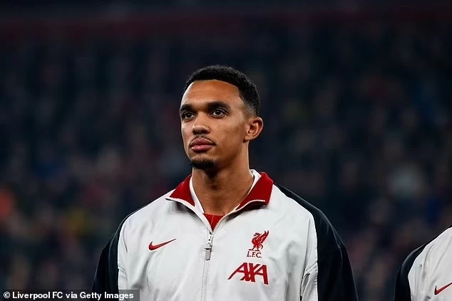 Trent Alexander-Arnold có bạn gái mới, xác định mối quan hệ nghiêm túc, lâu dài Trent Alexander-Arnold có bạn gái mới, xác định mối quan hệ nghiêm túc, lâu dài