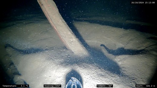 Khám phá xác tàu đắm bí ẩn nhiều thế kỷ trong hồ lớn nhất Na Uy