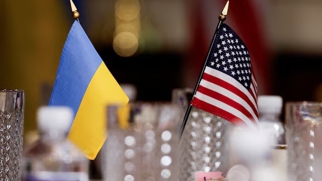 Thỏa thuận khoáng sản Mỹ-Ukraine: Tổng thống Zelensky chưa sẵn sàng ký, Kiev không có lý do để trả 500 tỷ USD?