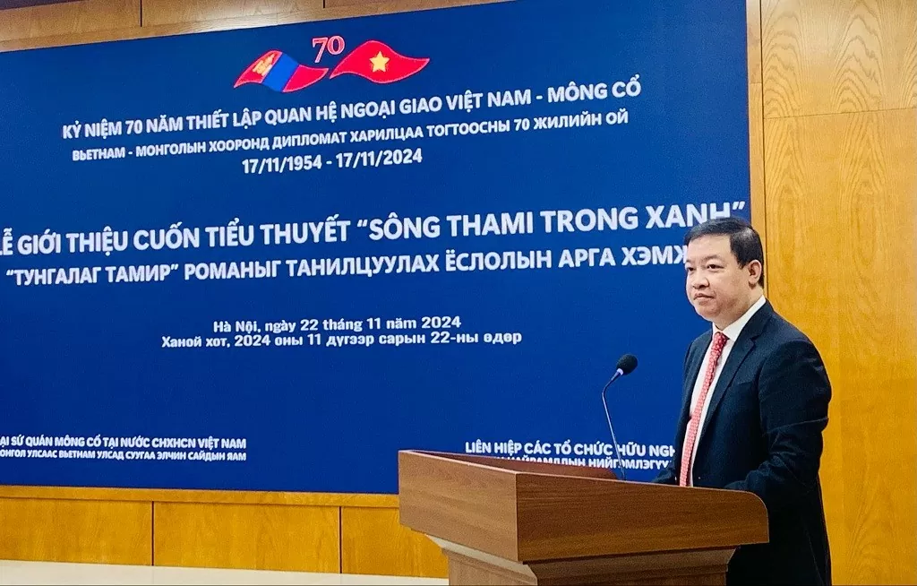 Tái bản cuốn tiểu thuyết 'Sông Thami trong xanh' của Mông Cổ tại Việt Nam Tái bản cuốn tiểu thuyết 'Sông Thami trong xanh' của Mông Cổ tại Việt Nam