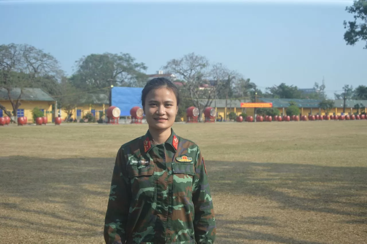 Thiếu uý, Quân nhân chuyên nghiệp Nguyễn Thị Thuỳ Dung thuộc Lữ đoàn Đặc công bộ 113, Binh chủng Đặc công. (Ảnh: Ngọc Anh) Thiếu uý, Quân nhân chuyên nghiệp Nguyễn Thị Thuỳ Dung thuộc Lữ đoàn Đặc công bộ 113, Binh chủng Đặc công. (Ảnh: Ngọc Anh)