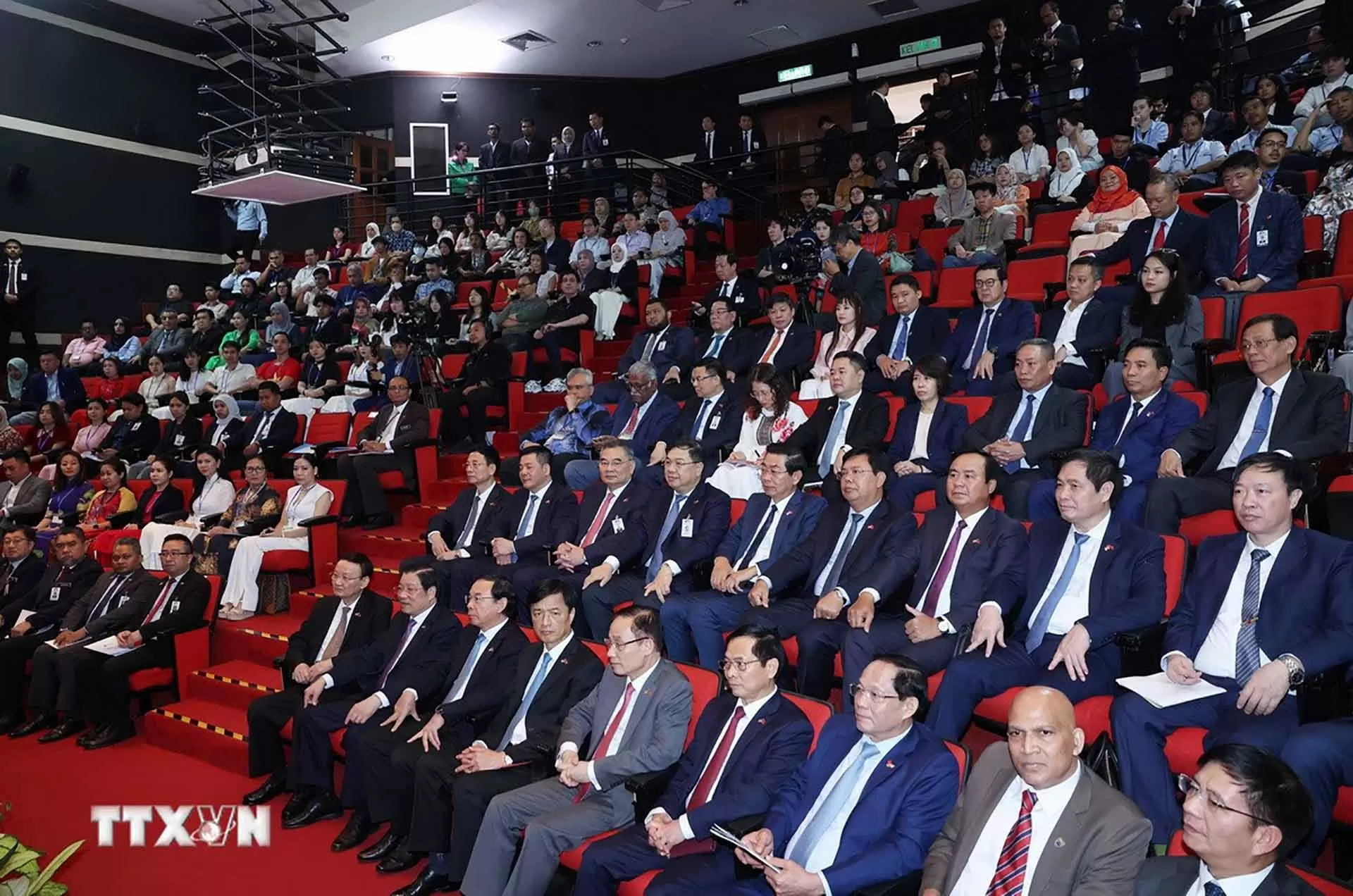 Tổng Bí thư Tô Lâm phát biểu chính sách tại trường Đại học quốc gia Malaya, Malaysia Tổng Bí thư Tô Lâm phát biểu chính sách tại trường Đại học quốc gia Malaya, Malaysia