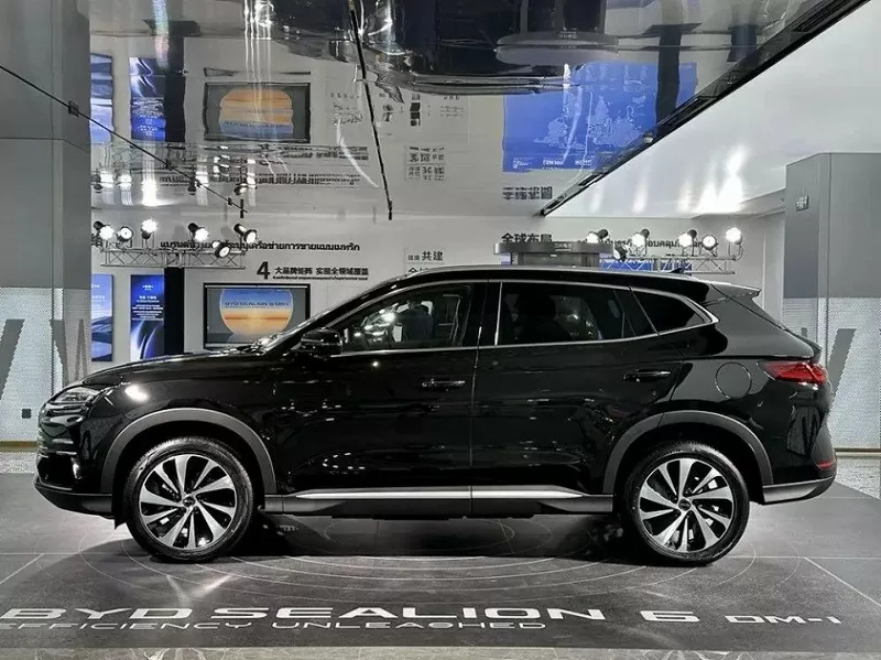 Rộ tin BYD Sealion 6 DM-i sắp ra mắt khách Việt, giá dự kiến hơn 700 triệu đồng Rộ tin BYD Sealion 6 DM-i sắp ra mắt khách Việt, giá dự kiến hơn 700 triệu đồng