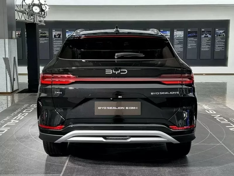 Rộ tin BYD Sealion 6 DM-i sắp ra mắt khách Việt, giá dự kiến hơn 700 triệu đồng Rộ tin BYD Sealion 6 DM-i sắp ra mắt khách Việt, giá dự kiến hơn 700 triệu đồng