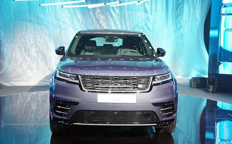 Cận cảnh Range Rover Velar 2025 ra mắt tại Việt Nam, giá từ 3,72 tỷ đồng Cận cảnh Range Rover Velar 2025 ra mắt tại Việt Nam, giá từ 3,72 tỷ đồng