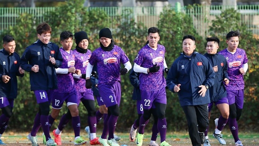 Đội tuyển Việt Nam tập luyện tại Hàn Quốc, ra mắt HLV thủ môn