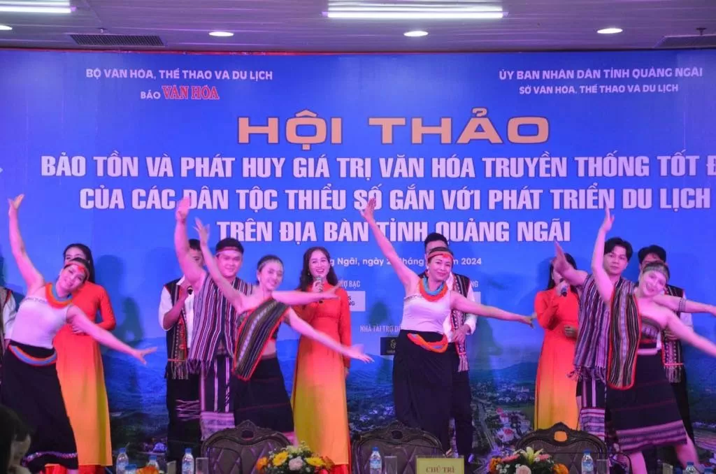 Phát huy giá trị văn hóa truyền thống tốt đẹp của các dân tộc thiểu số gắn với phát triển du lịch Phát huy giá trị văn hóa truyền thống tốt đẹp của các dân tộc thiểu số gắn với phát triển du lịch