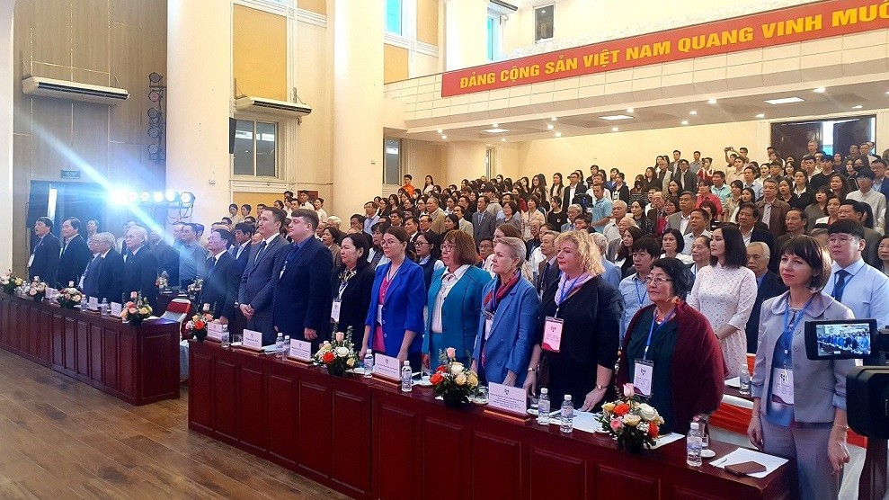 Tiếng Nga tiếp tục là phương tiện quan trọng đối với thế hệ trẻ Việt Nam