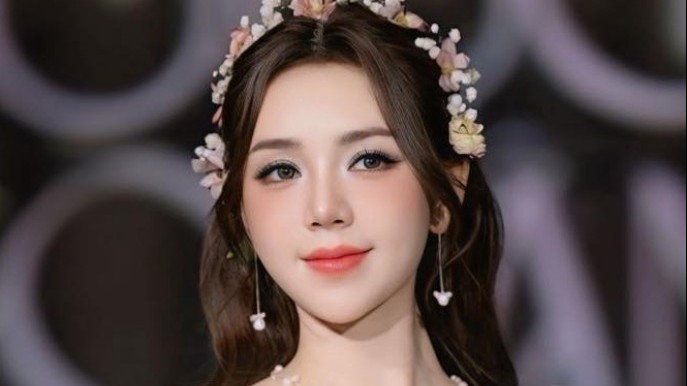 Quỳnh Kool đẹp như nàng thơ