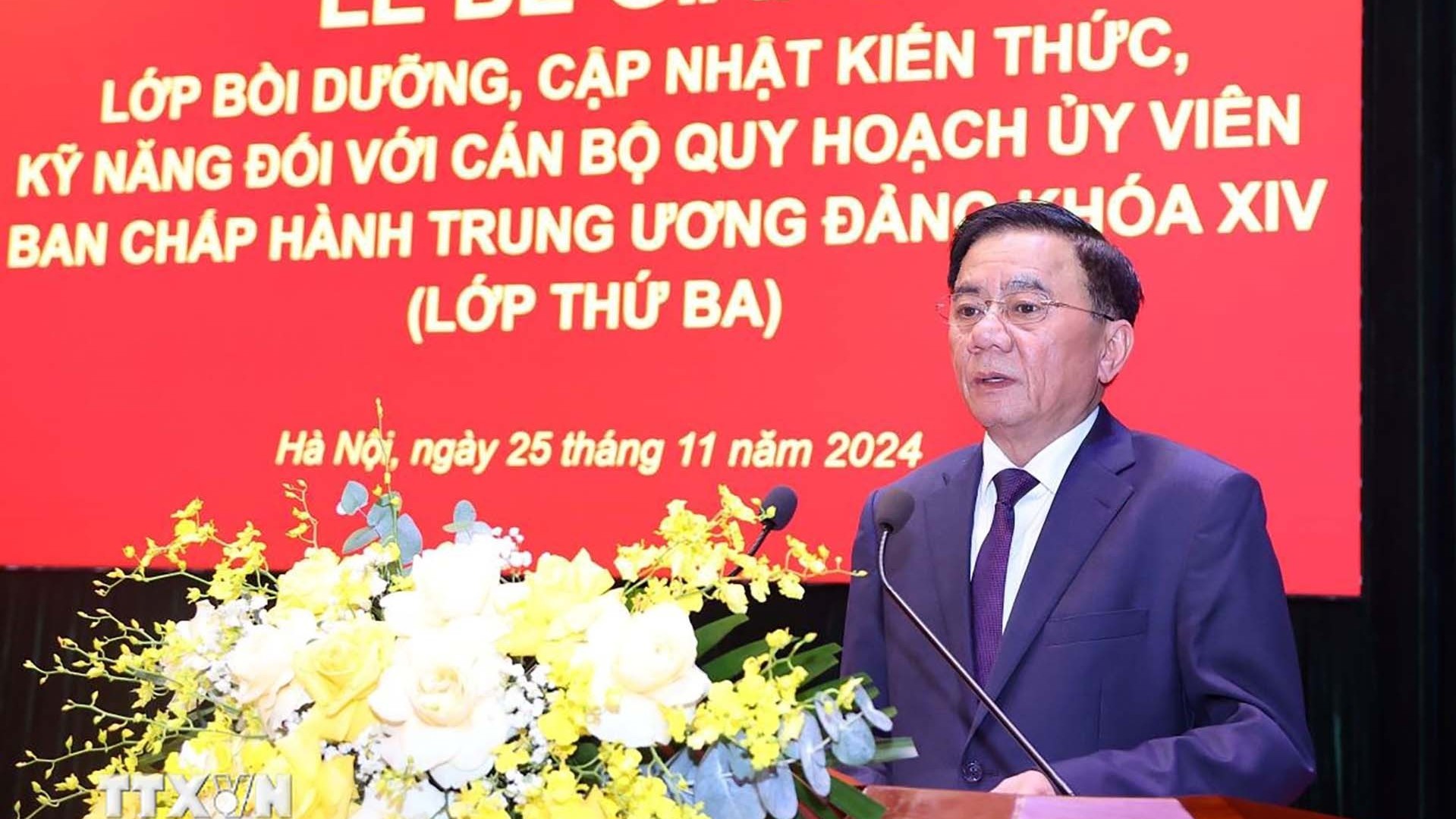 Bế giảng Lớp bồi dưỡng, cập nhật kiến thức, kỹ năng đối với cán bộ quy hoạch Ủy viên Trung ương Đảng khóa XIV