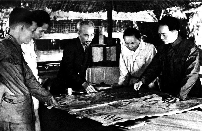 Tìm về cội nguồn lịch sử dân tộc tại 'Thủ đô gió ngàn' Tìm về cội nguồn lịch sử dân tộc tại 'Thủ đô gió ngàn'