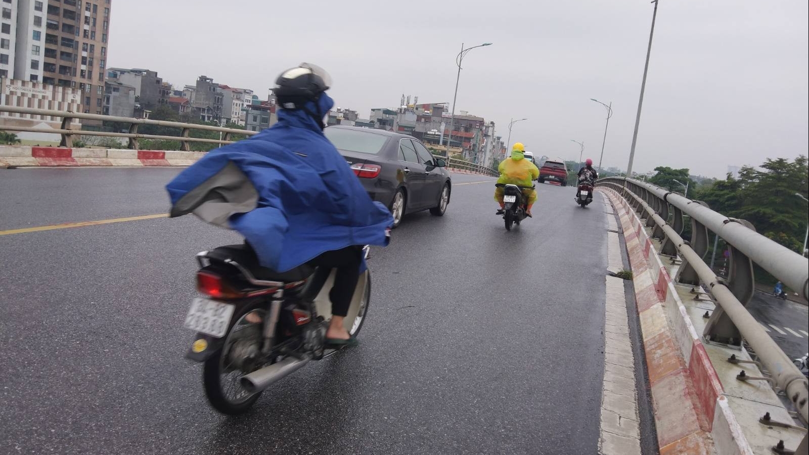 Dự báo ảnh hưởng của không khí lạnh mạnh: Miền Trung mưa lớn; vùng núi Bắc Bộ rét đậm, rét hại ảnh hưởng đến đời sống, kinh tế, xã hội