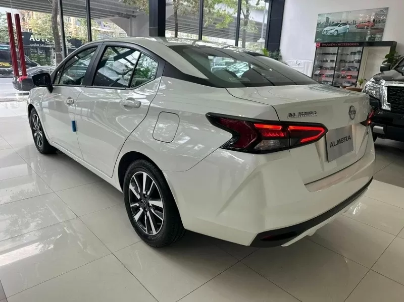 Nissan Almera 2024 lộ diện tại đại lý, chờ ngày ra mắt khách Việt Nissan Almera 2024 lộ diện tại đại lý, chờ ngày ra mắt khách Việt