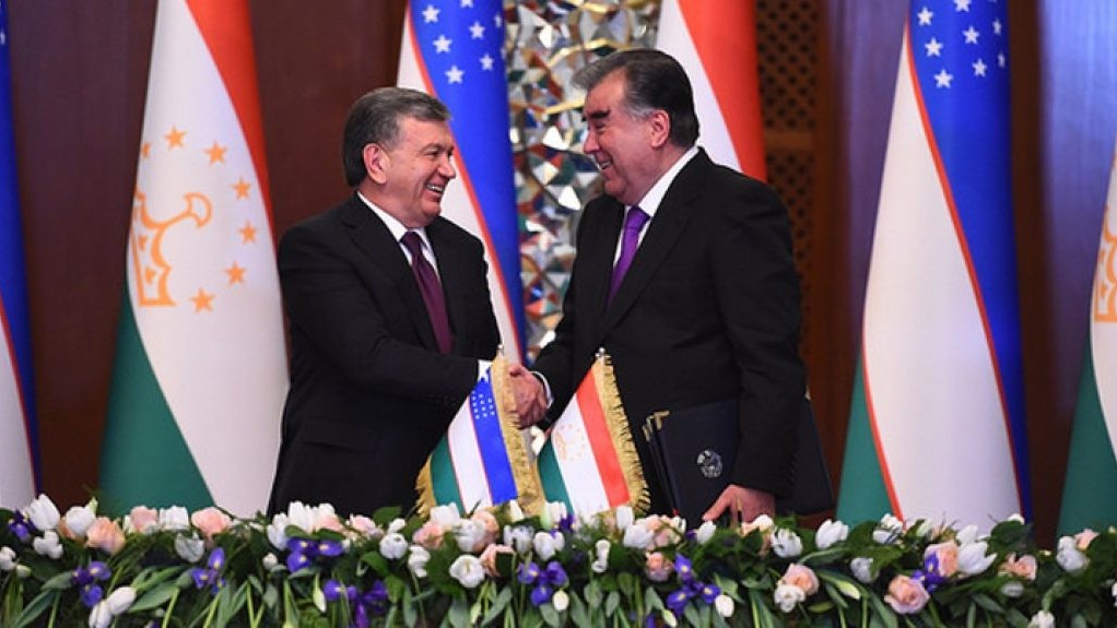 Gác lại những khúc mắc, hai nước Trung Á 'nắm tay nhau' gọi đồng minh, phát triển tình hữu nghị vĩnh cửu
