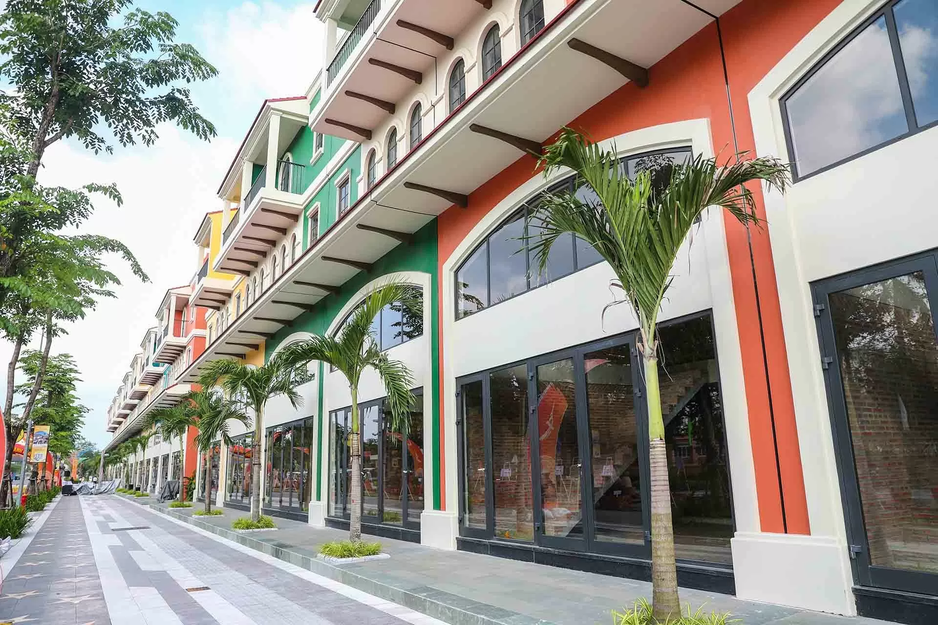 Khu dân cư Phước Thọ sẽ đáp ứng nhu cầu về nhà ở, nghỉ dưỡng, vui chơi, giải trí, mua sắm của người dân Vĩnh Long và khu vực lân cận. Khu dân cư Phước Thọ sẽ đáp ứng nhu cầu về nhà ở, nghỉ dưỡng, vui chơi, giải trí, mua sắm của người dân Vĩnh Long và khu vực lân cận.