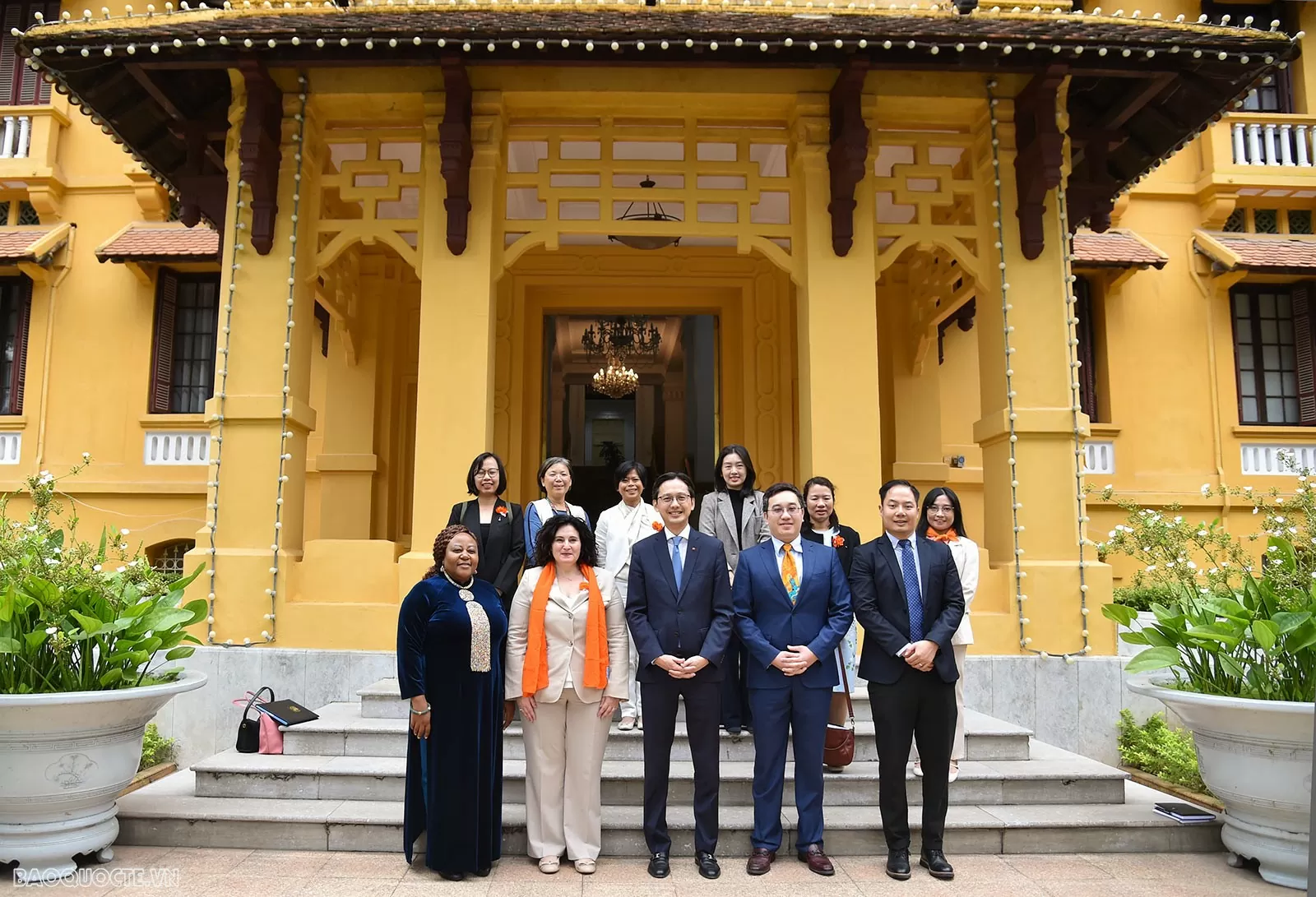 Thứ trưởng Ngoại giao Đỗ Hùng Việt tiếp Giám đốc khu vực châu Á-Thái Bình Dương UN Women Thứ trưởng Ngoại giao Đỗ Hùng Việt tiếp Giám đốc khu vực châu Á-Thái Bình Dương UN Women