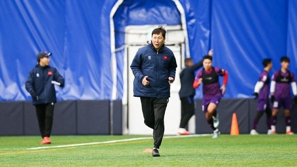 HLV Kim Sang Sik thẳng thắn chỉ 2 vấn đề của cầu thủ Việt Nam