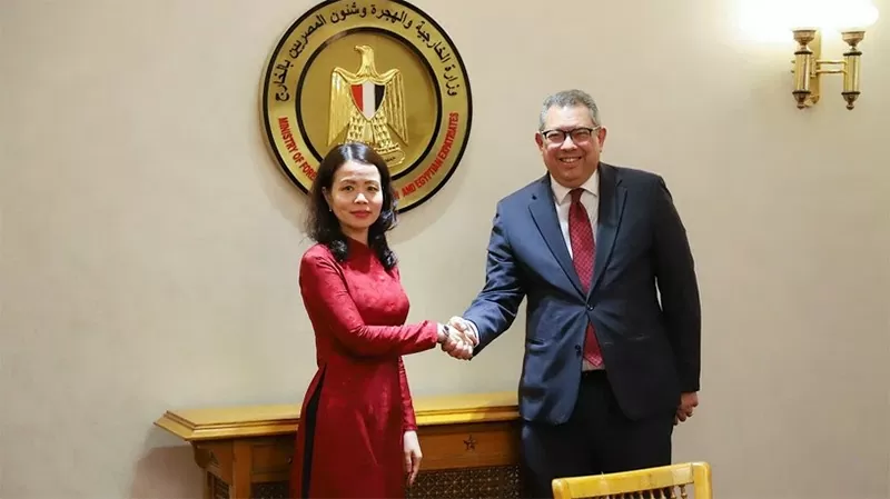 Thứ trưởng Bộ Ngoại giao Nguyễn Minh Hằng và Trợ lý Ngoại trưởng Ai Cập Ahmed Shaheen đồng chủ trì Kỳ họp lần thứ 10 Tham vấn chính trị giữa Bộ Ngoại giao hai nước. (Ảnh: Nguyễn Trường) Thứ trưởng Bộ Ngoại giao Nguyễn Minh Hằng và Trợ lý Ngoại trưởng Ai Cập Ahmed Shaheen đồng chủ trì Kỳ họp lần thứ 10 Tham vấn chính trị giữa Bộ Ngoại giao hai nước. (Ảnh: Nguyễn Trường)