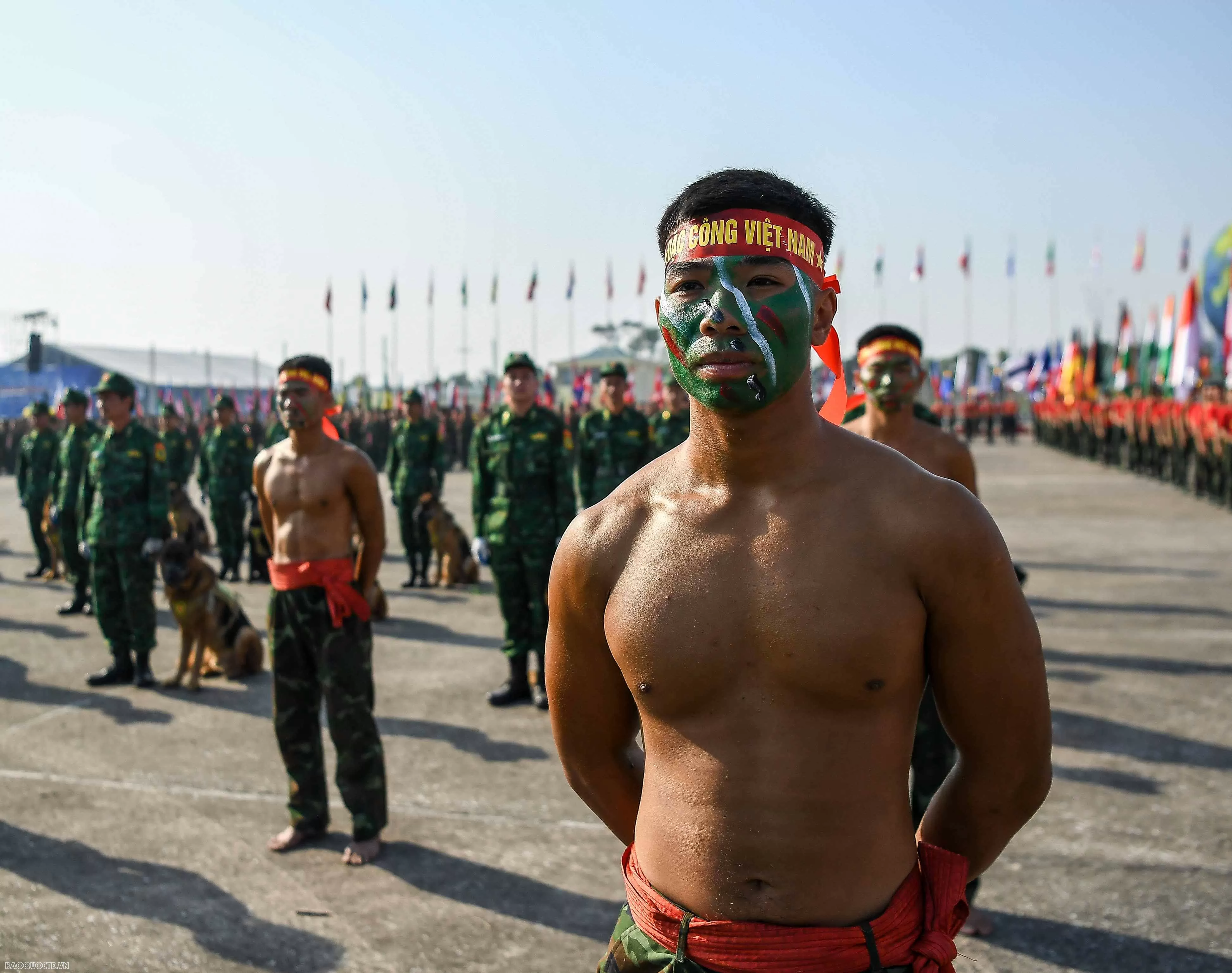 Đại tướng Phan Văn Giang đề nghị các lực lượng ngày làm việc, đêm suy nghĩ... để chuẩn bị tốt Triển lãm quốc phòng Đại tướng Phan Văn Giang đề nghị các lực lượng ngày làm việc, đêm suy nghĩ... để chuẩn bị tốt Triển lãm quốc phòng