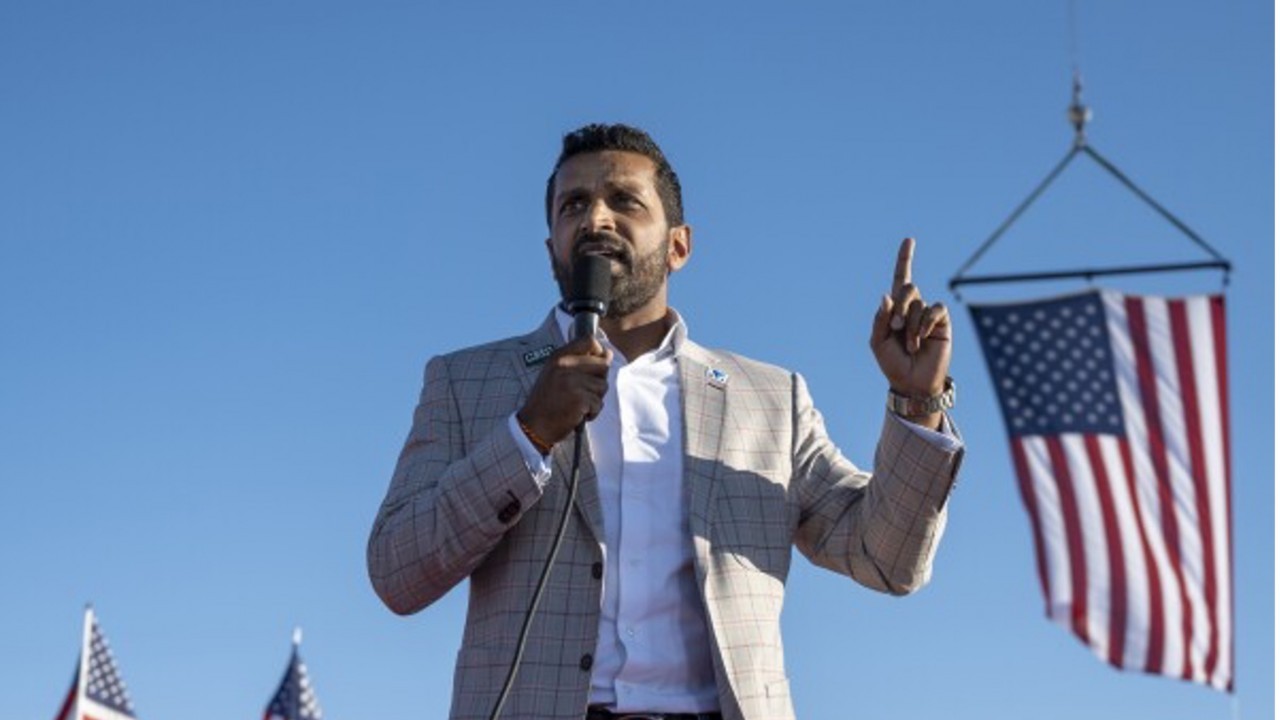 Tân giám đốc FBI: Gương mặt 'bom tấn' gây chấn động của ông Trump hay phép thử Đảng Cộng hoà?