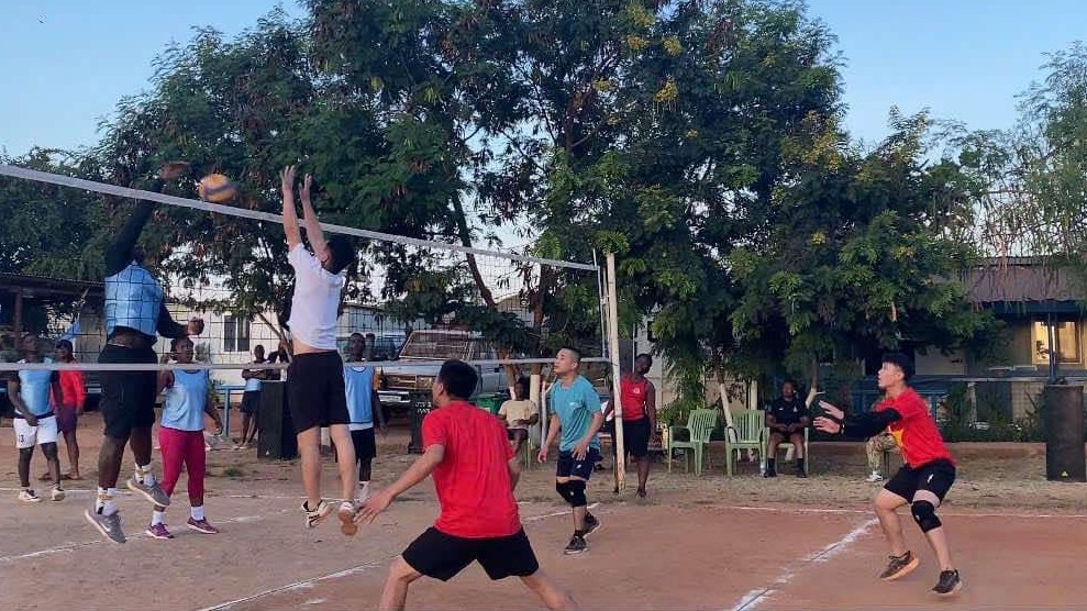 Bệnh viện dã chiến Việt Nam giao lưu thể thao với đội Cảnh sát Ghana