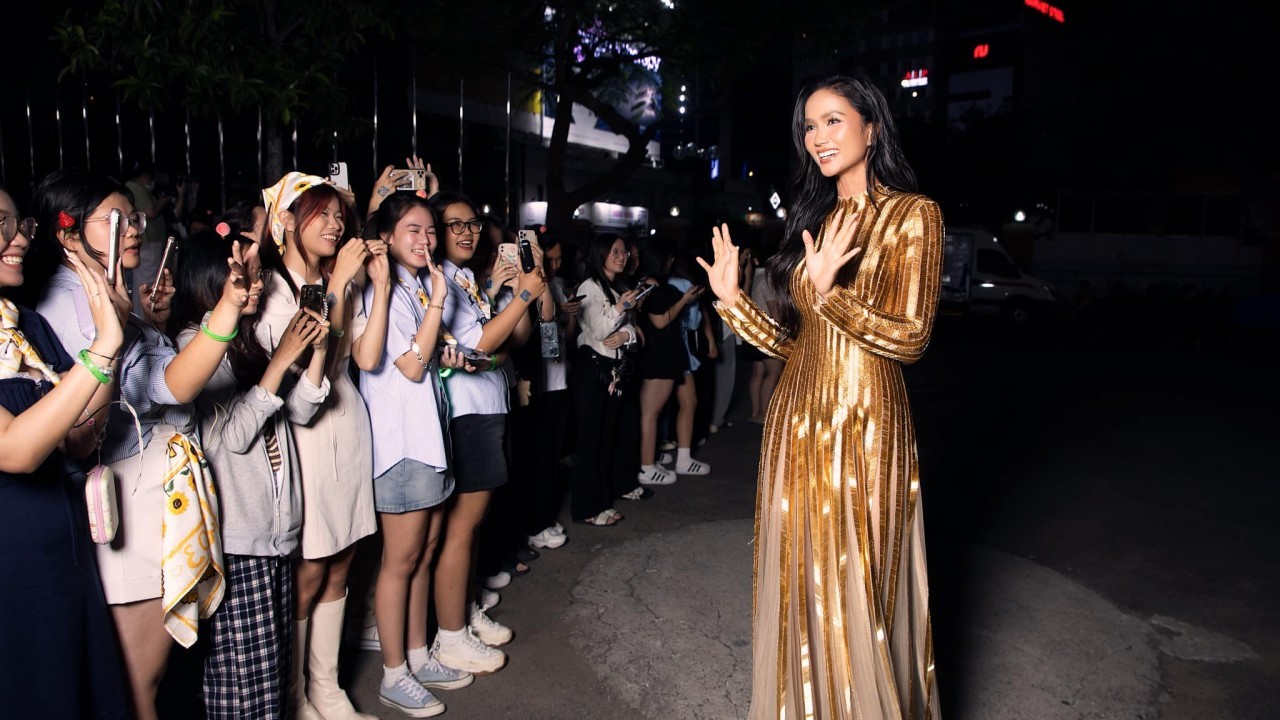 Hoa hậu H’Hen Niê hạnh phúc vì tập trung cho các công tác xã hội, cộng đồng