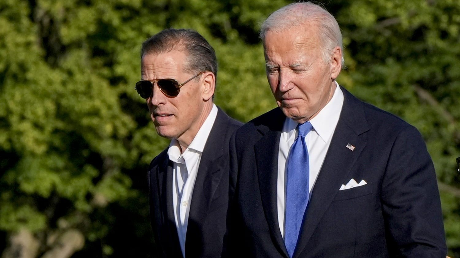 Mỹ: Từng tuyên bố sẽ không ân xá cho con trai, Tổng thống Biden hành động trái ngược khi sắp rời Nhà Trắng, ông Trump phản đối