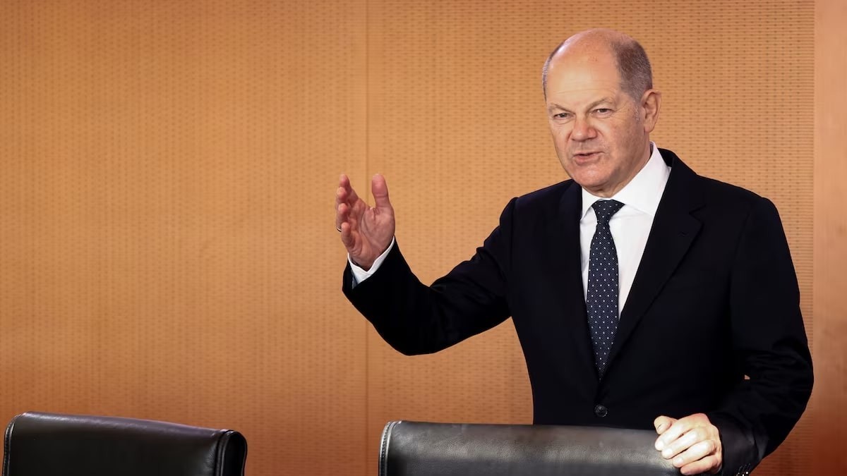 Thủ tướng Đức công bố viện trợ quân sự cho Ukraine