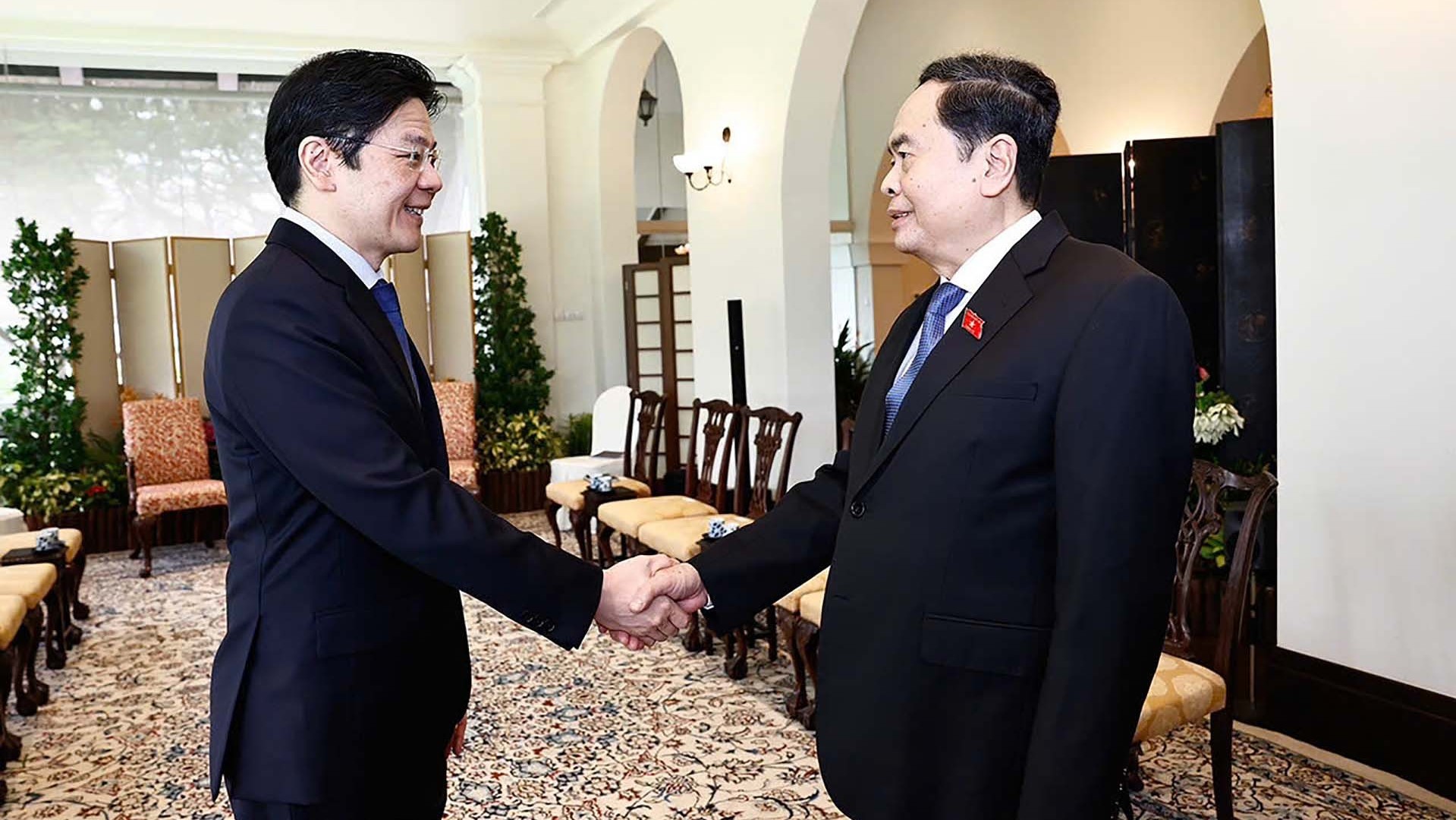 Chủ tịch Quốc hội Trần Thanh Mẫn hội kiến Thủ tướng Singapore Lawrence Wong