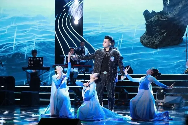 Thiếu úy Mai Nguyễn Anh giành giải Ca sĩ được khán giả yêu thích nhất và Á quân Giọng hát hay Hà Nội 2024 Thiếu úy Mai Nguyễn Anh giành giải Ca sĩ được khán giả yêu thích nhất và Á quân Giọng hát hay Hà Nội 2024