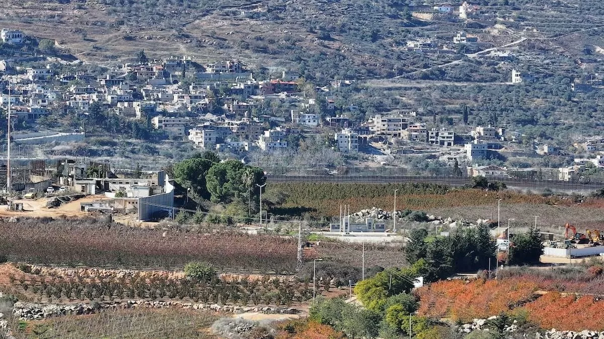 Các cuộc tấn công qua lại khiến lệnh ngừng bắn do Mỹ làm trung gian giữa hai bên đứng trước nguy cơ đổ vỡ chưa đầy một tuần sau khi có hiệu lực. Các cuộc tấn công qua lại khiến lệnh ngừng bắn do Mỹ làm trung gian giữa hai bên đứng trước nguy cơ đổ vỡ chưa đầy một tuần sau khi có hiệu lực.