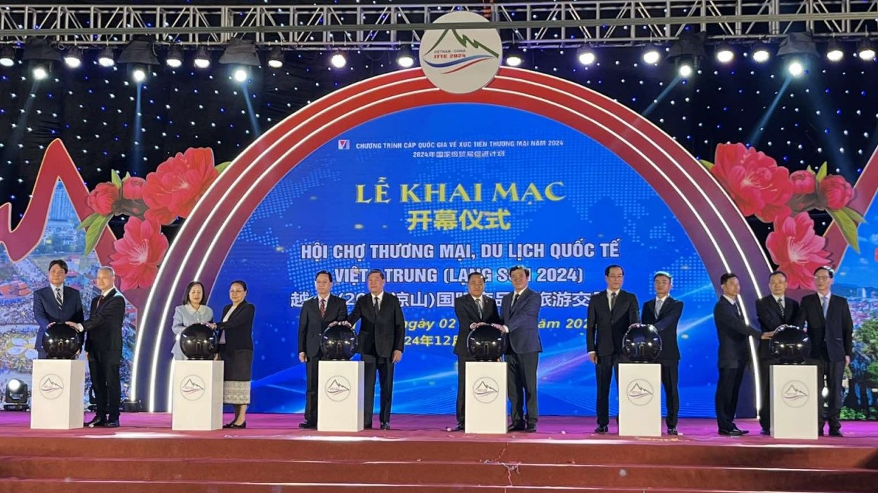 Khai mạc Hội chợ Thương mại, Du lịch quốc tế Việt-Trung tại tỉnh Lạng Sơn