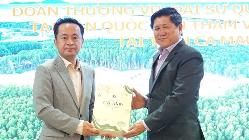 Cà Mau muốn doanh nghiệp Hàn Quốc hỗ trợ thực hiện chỉ dẫn địa lý cho con cua