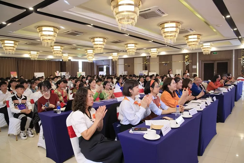 Truyền cảm hứng cho nữ thanh niên dân tộc thiểu số tại Điện Biên về bình đẳng giới và tinh thần lãnh đạo Truyền cảm hứng cho nữ thanh niên dân tộc thiểu số tại Điện Biên về bình đẳng giới và tinh thần lãnh đạo