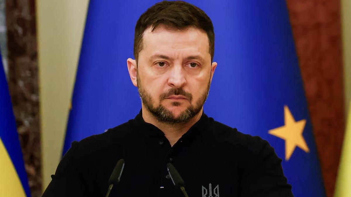 Tổng thống Ukraine kêu gọi tăng cường mặt trận phía Đông, ngăn đà tiến công của Nga