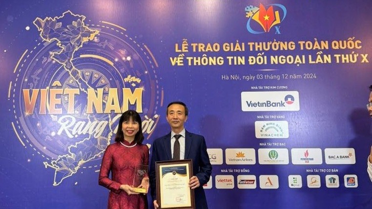 Sáng kiến Tủ sách tiếng Việt được vinh danh tại Giải thưởng toàn quốc về thông tin đối ngoại lần thứ X